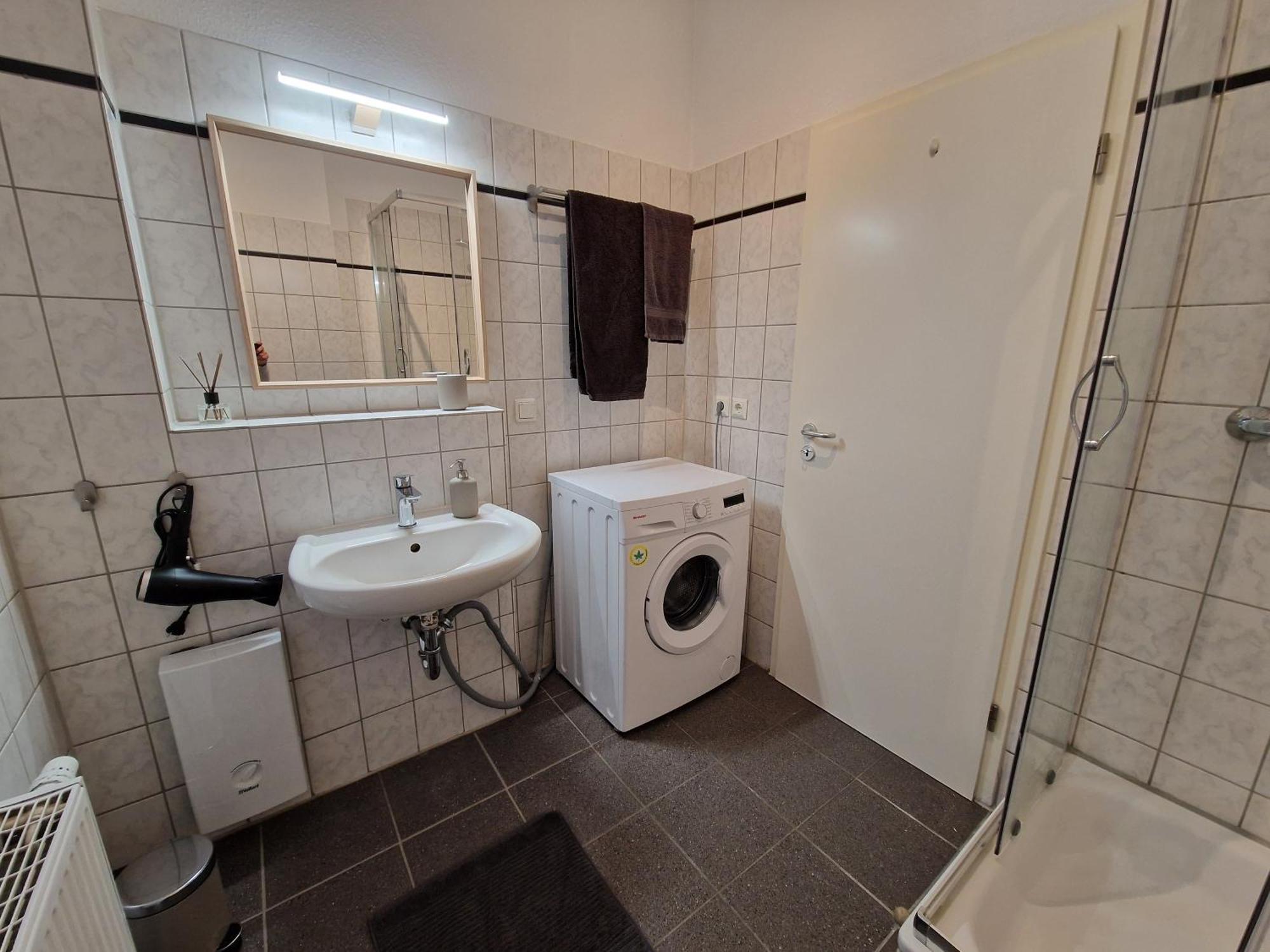 Helle,zentrale,gemuetliche Und Moderne
